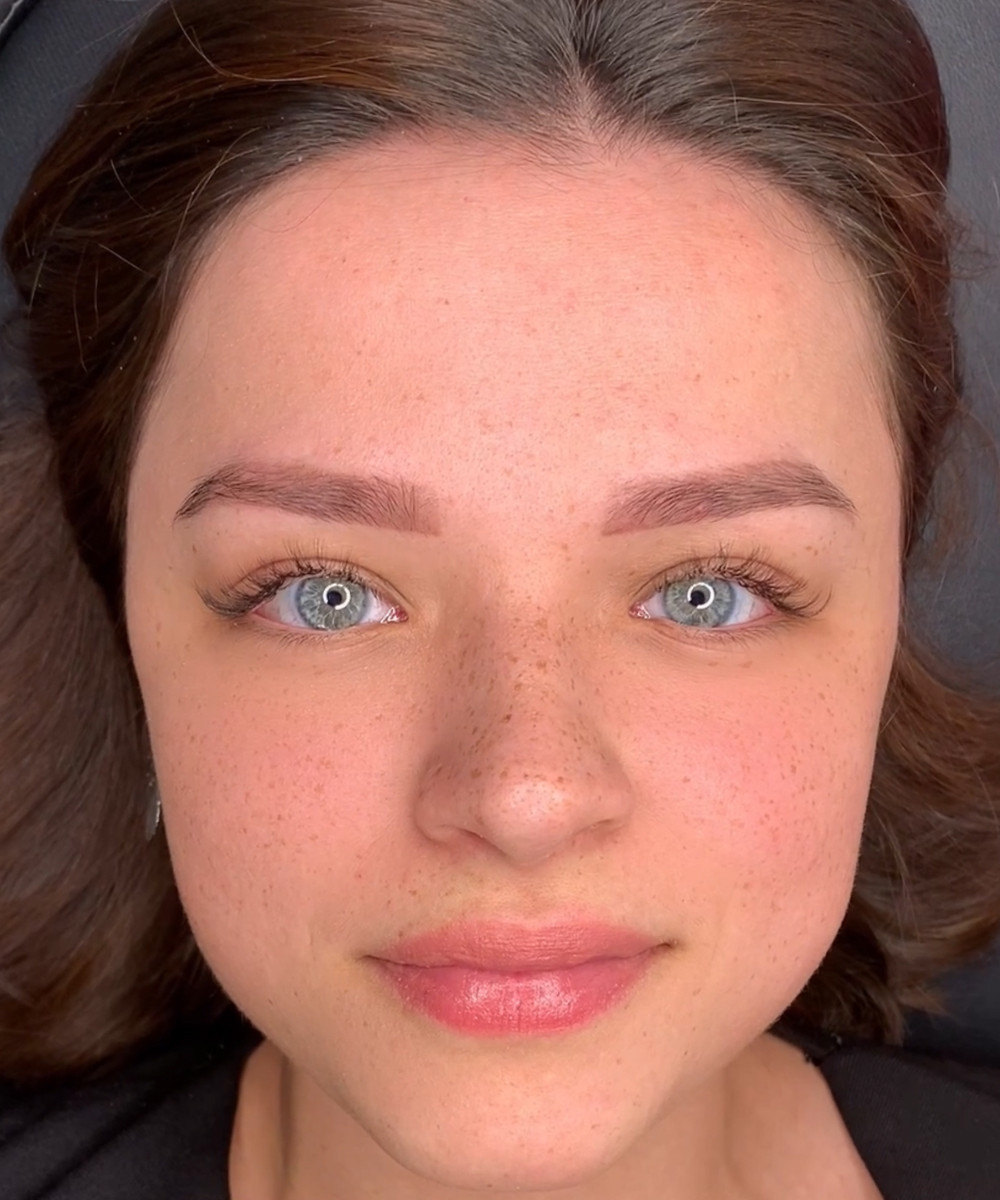Powder Brows – moderne Alternative zu Microblading und Nanobrows – vorher